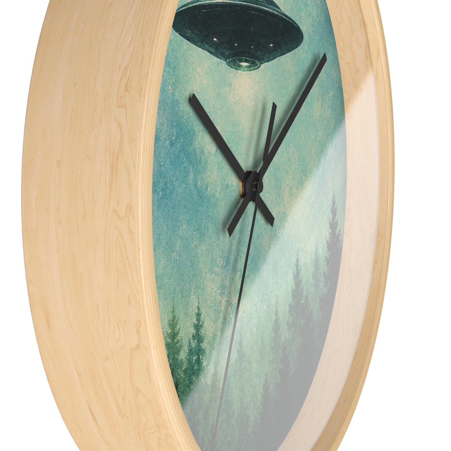 UFO Wall Clock — Retro Alien Spaceship Design